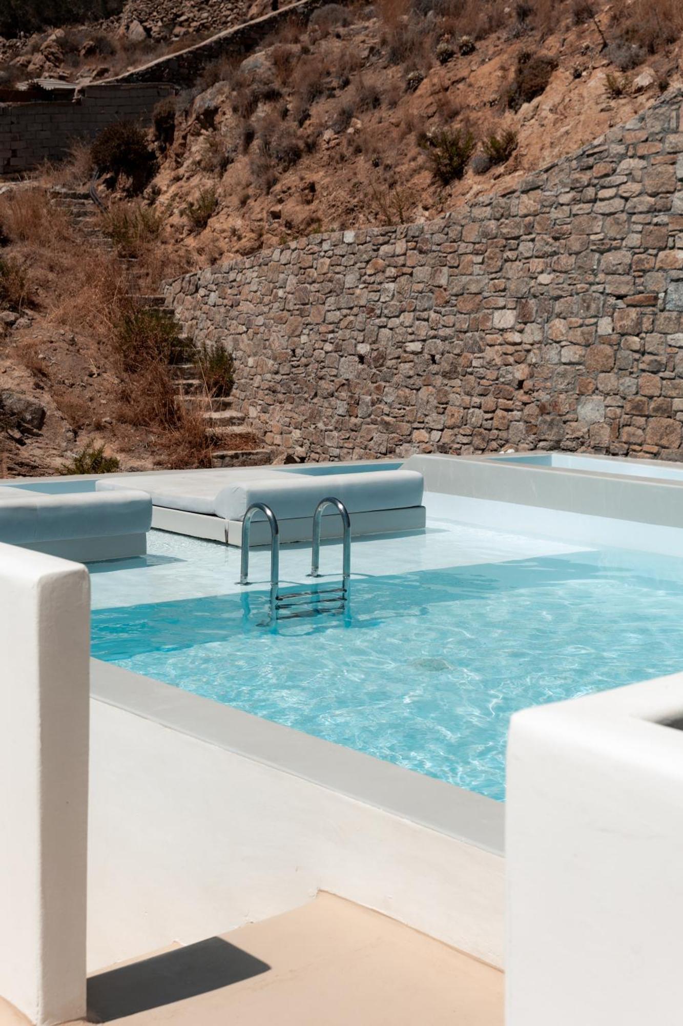 Arocaria Mykonos 5*